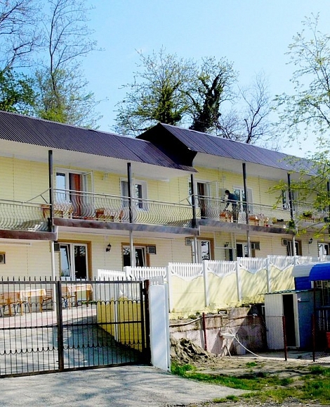 Отель «Хуторок» Новомихайловский