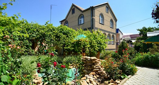 Отель Ласточка Песчаное - официальный сайт