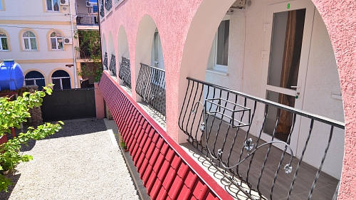 Гостевой дом «Ассоль» Новофедоровка, Крым #1