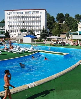 Недорогие отели Адлера на берегу моря