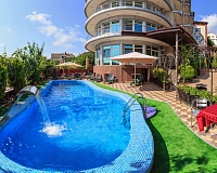 Отель МиЛоо Family (Лоо)