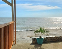 Отель AniWave (Лоо)