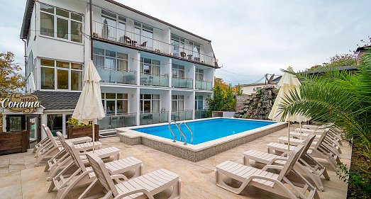 Отель Аурия Соната Лоо - официальный сайт