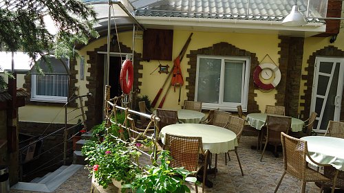 Отель РАЙ Алушта - официальный сайт