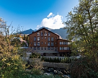 Отель Горная Кадриль (Красная Поляна)