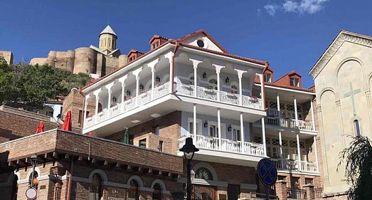 Отель Aivani Тбилиси - официальный сайт